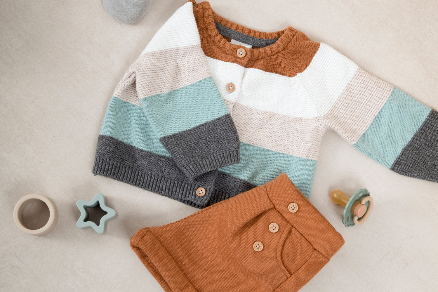 baby-short-outfit-for-baby-shower