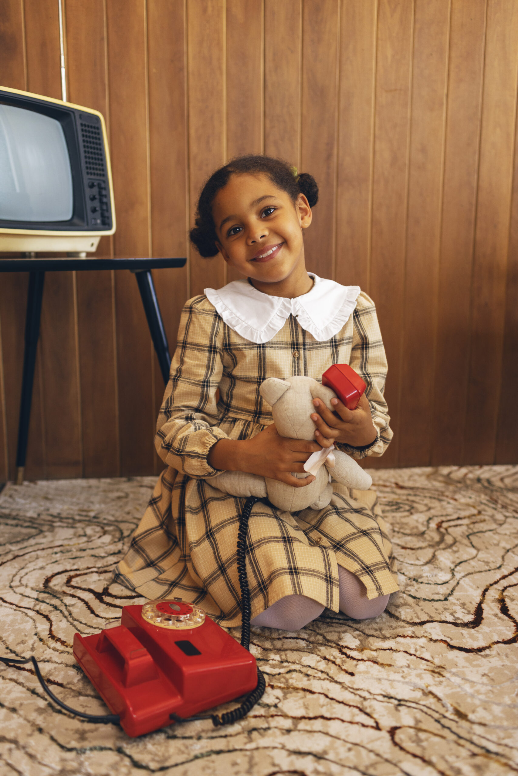 simple minimalist birthday-at-home-for-kids-small-family-celebration