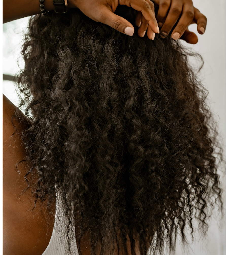 kinky-curly-wig-style-for-moms-natural-texture-bold-look