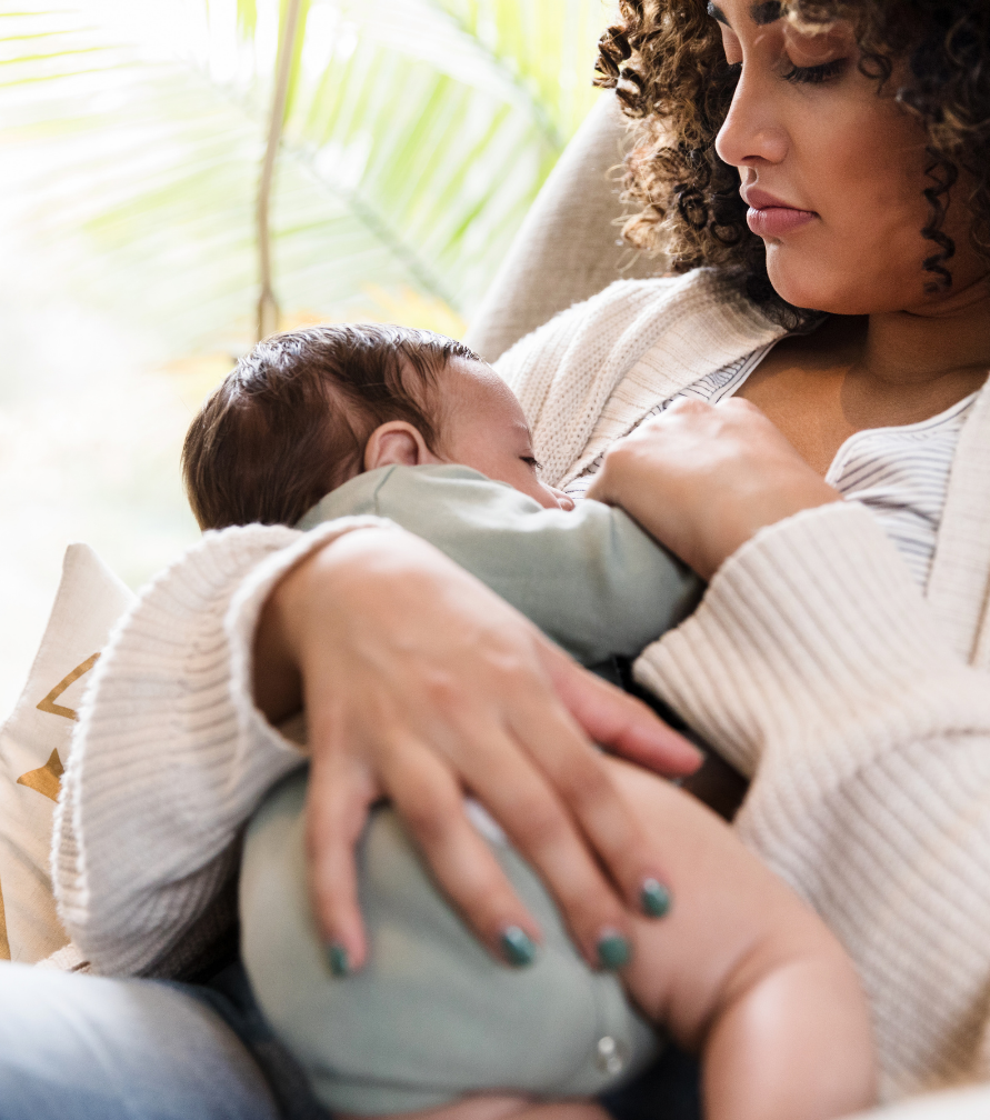 real-mom-experience-with-baby-cluster-feeding-at-night