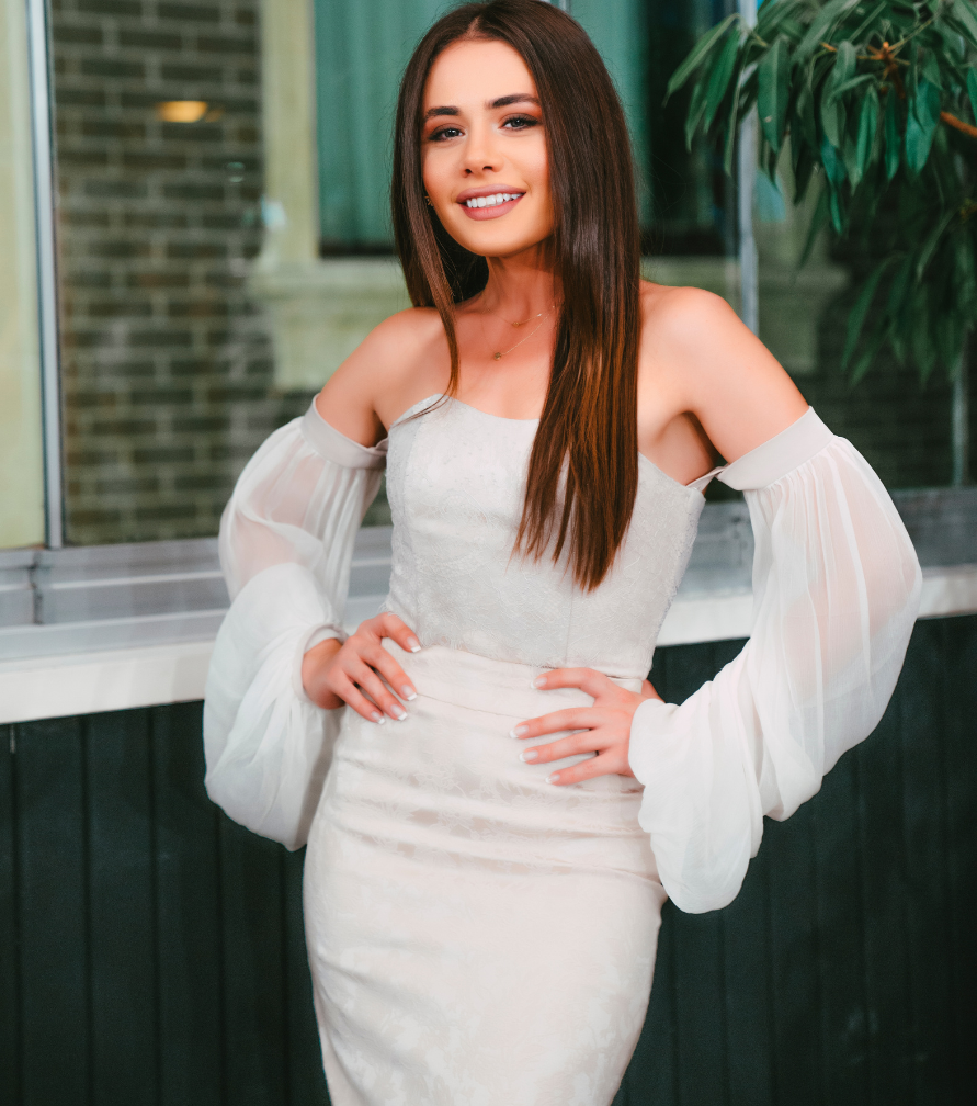 a-line-graduation-dress-for-moms-comfortable-flowy-outfit-idea