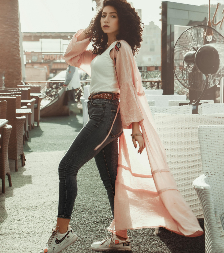 small-style-details-for-effortless-mom-outfits