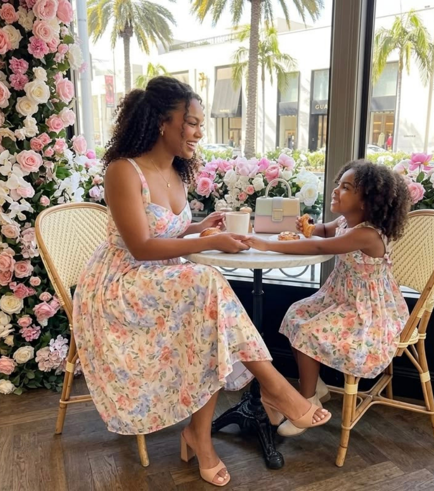 small-style-details-for-effortless-mom-outfits