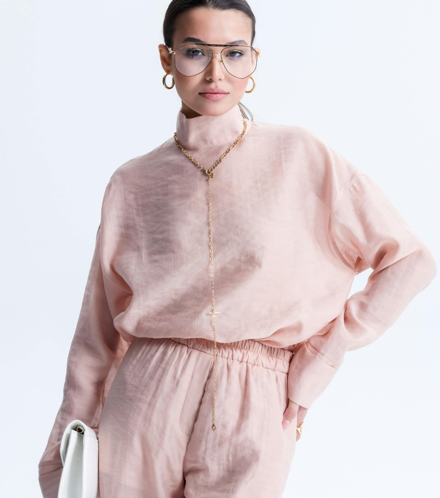 small-style-details-for-effortless-mom-outfits