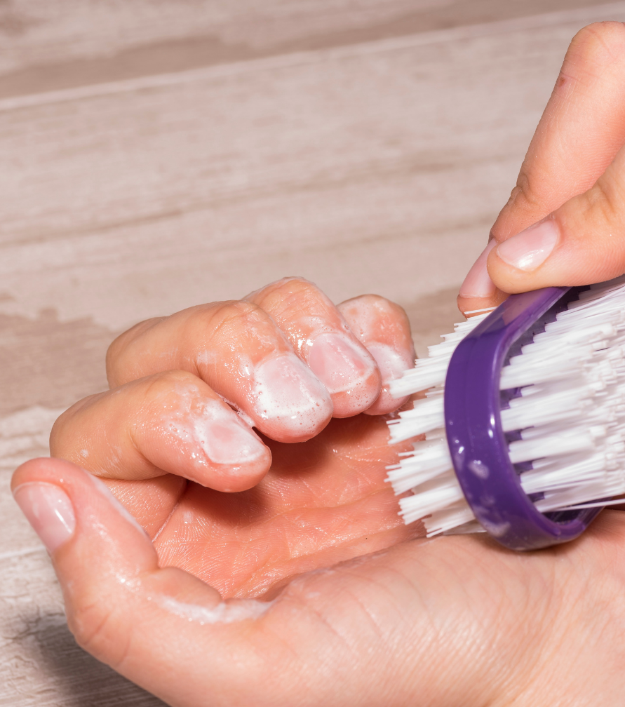 ow-to-apply-simple-nails-at-home-step-by-step-nail-routine