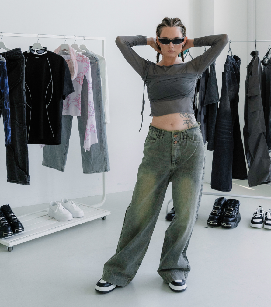 Cool Mom Outfit Ideas That Look Effortless