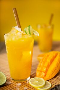 pinapple-baby-shower-drinks
