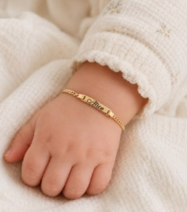 jewerly-set-25-Unique-Baby-Shower-Gifts-for-a-Baby-Girl