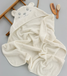 hooded-bath-towel-for-baby-shower-gift