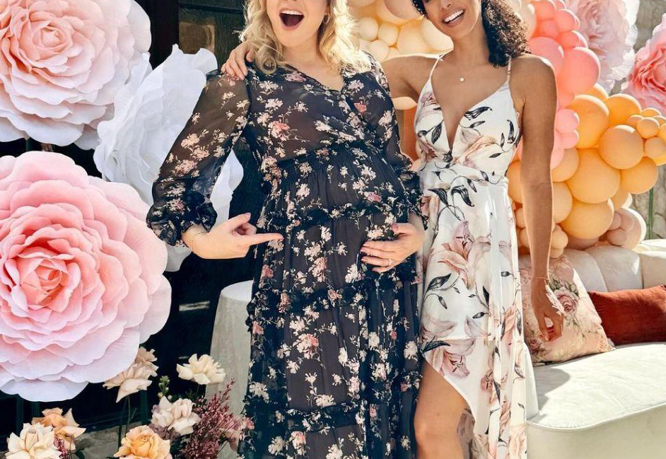 What-to-Wear-to-a-Baby-Shower:-25-Stylish-Outfit-Ideas