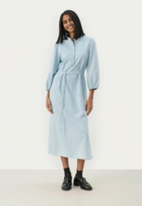 a-dress-with-sneakers